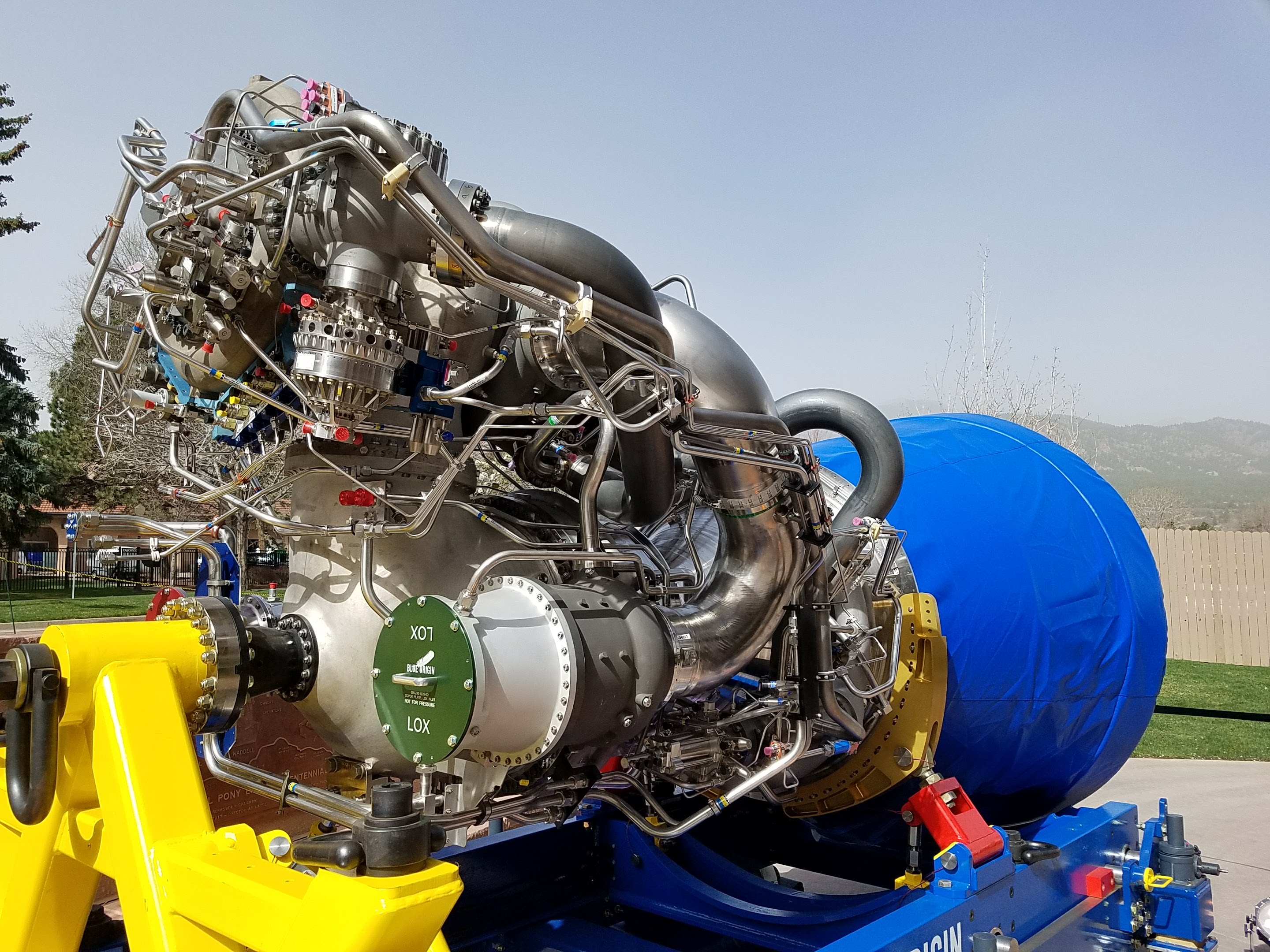 Двигатель ис. Antares РД-181 двигатель. РД-191 двигатель. Двигатель be-4 Blue Origin. Двигатели Merlin и РД 180.